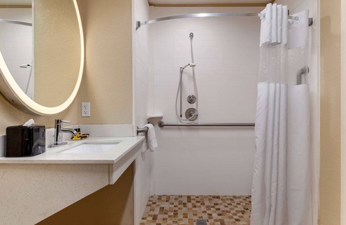 Galveston Hotel | Best Western Plus Galveston Suites
