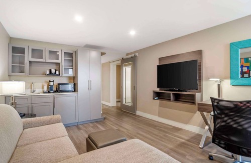 Greenville - Spartanburg Hotel | Best Western Plus Greenville I-385 Inn & Suites