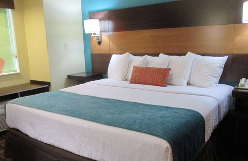 Enola Hotel | Best Western Plus Harrisburg Mechanicsburg