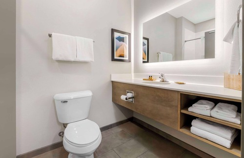 La Crescent Hotel | Best Western Plus LaCrescent / LaCrosse