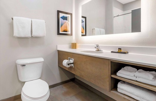 La Crescent Hotel | Best Western Plus LaCrescent / LaCrosse