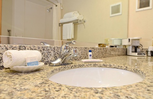 Richmond Hotel | Best Western Plus Richmond Indiana I-70