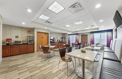 Wetmore Hotel | Best Western Plus San Antonio East Inn & Suites