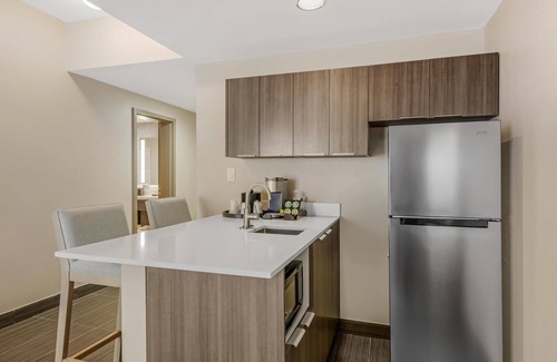 Sanford Hotel | Best Western Plus Sanford Airport/Lake Mary Hotel