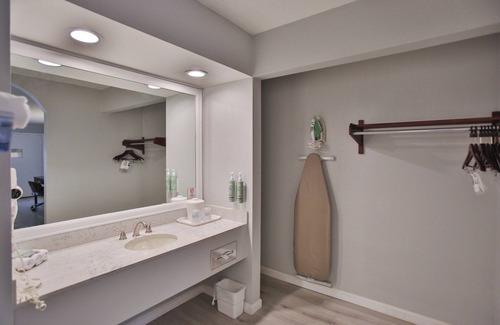 Garfield Hotel | Best Western Surf City