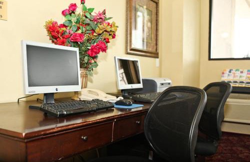 Pewaukee Hotel | Best Western Waukesha Grand