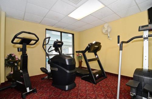 Pewaukee Hotel | Best Western Waukesha Grand