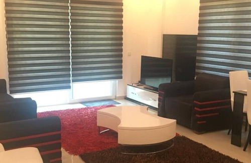 Tosmur Belediyesi Apartamento | BestHome City 15 VIP está a pocos pasos de la playa de arena y el paseo marítimo.