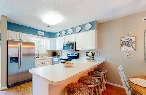 Frankford Casa | Bethany Meadows townhouse close to beach w/ pool & tennis access and central AC