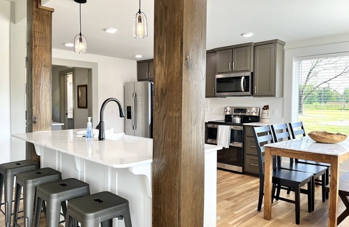 Russellville Casa | Bethel House at the base of Mt Nebo, stunning views!