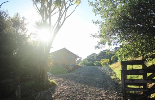 Waitakere Otro | Bethells Luxury Retreat - Auckland Glamping