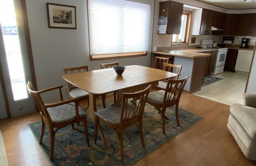 Cochrane Casa | Casa de Betty, una casa de vacaciones en el país en una granja. 2 dormitorios