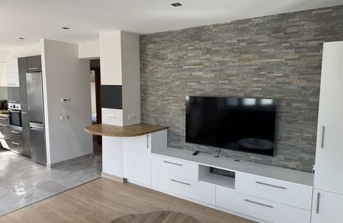 Faverges-Seythenex Casa | Between Lake and Mountains "LE SOLLIET" new in 2025, ideal for groups and families