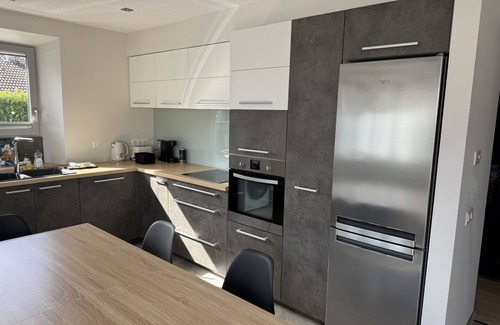Faverges-Seythenex Casa | Between Lake and Mountains "LE SOLLIET" new in 2025, ideal for groups and families