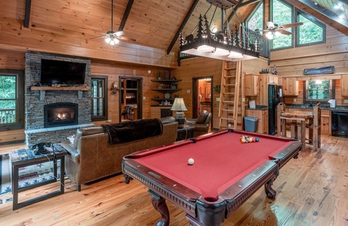Topton Cabina | Between the Falls-Pet Friendly, Private Deck on Waterfall, Luxury Log Cabin Rental on Creek, 3 Fireplaces, Hot Tub & Outdoor Shower -in Western NC.