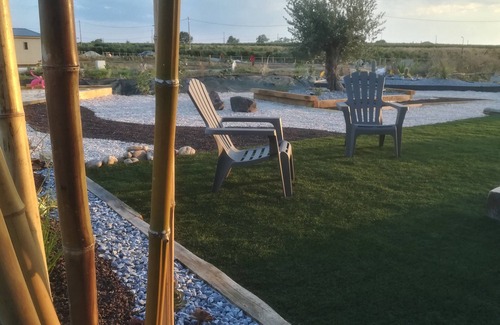Pomerols Chalet De Esquí | "BETWEEN VINEYARDS AND THAU OYSTER BEDS"