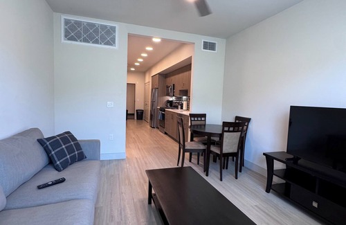 Midway District Apartamento | Bevel Apartments: Comfortable 1-Bedroom Escape in San Diego with WiFi & AC