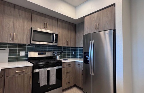 Midway District Apartamento | Bevel: Comfortable 1-Bedroom Escape in San Diego with WiFi & AC