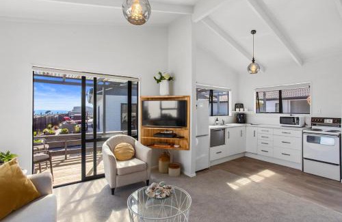 Whangamata Casa | Beverley Hills Cottage