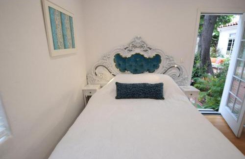 Pico - Robertson Villa | Beverly Hills Celebrity Home