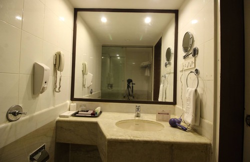 Egmore Hotel | Beverly Hotel