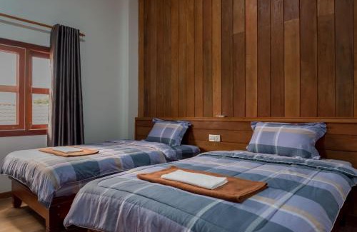 Siem Reap Casa | Beyond Angkor Homestay - Private Floor 2-Bedroom & Living Room