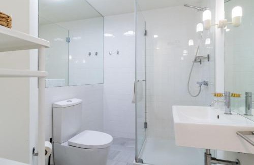 Boavista Apartamento | BFlat PortoTownhouse by LovelyStay