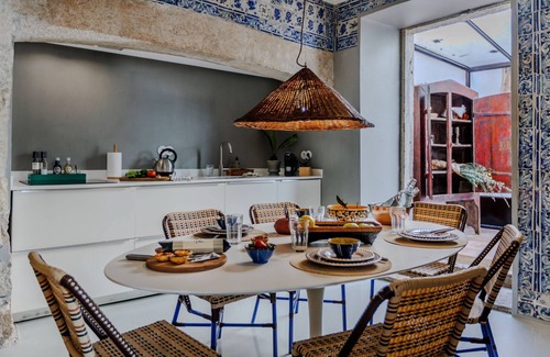 Sao Jose Apartamento | Bica Apartment w/Pool and Garden