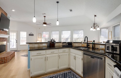 Southwest Arlington Casa | Big 4 Bdrm 2 Bath, Private 15' Swim Spa, Hot Tub, Fenced Private Yard, Big Trees