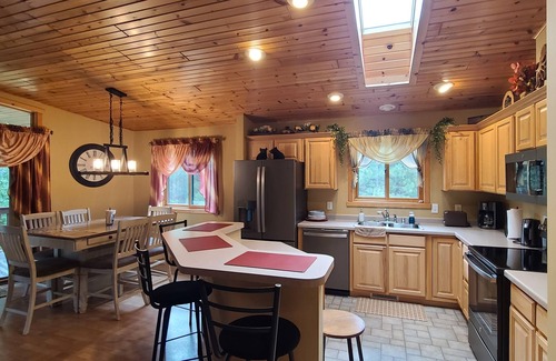 Big Bay Casa | Big Bay Lodge - Family Vacation Home - Across the street from Petenwell Lake