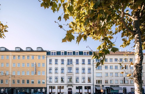 Zentrum-Ost Apartamento | *Big Botanical* 2-room apartment with kitchen - Luga Homes - Townhouse