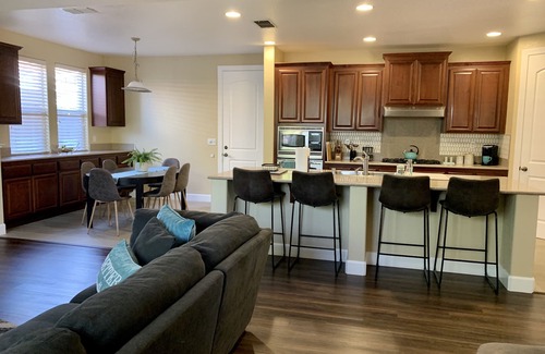 Folsom Casa | Big, Bright Bidwell Beauty in Folsom