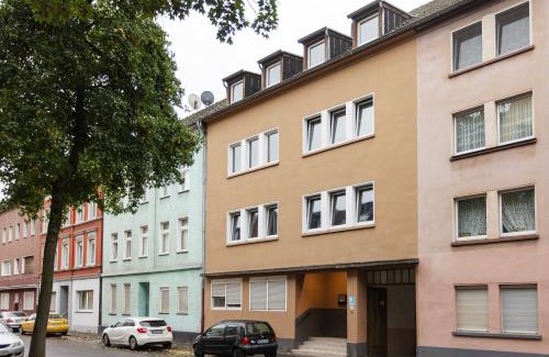 Laar Apartamento | Big flat with fresh renovation, free parking, SonyPS, Netflix