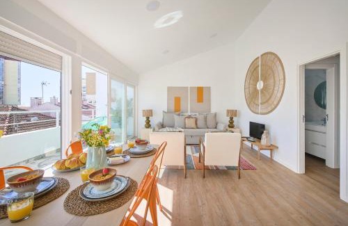 Costa de Caparica Apartamento | Big Group Beach Haven, Sleeps 28, by TimeCooler