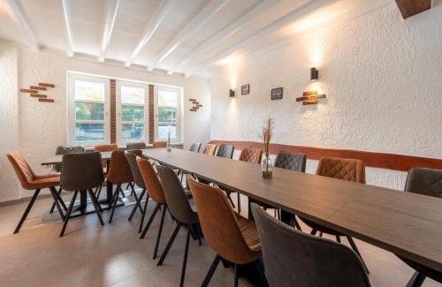 Schleiden Casa | Big Holiday Home near Monschau in the Eifel Nationalpark with a terrace and bar