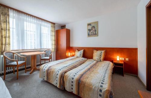 Schleiden Casa | Big Holiday Home near Monschau in the Eifel Nationalpark with a terrace and bar