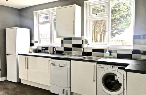 Mapperley Casa | Big House on Perry free Parking wifi