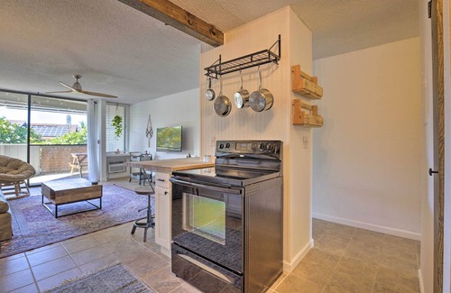 Historic Kailua Village Apartamento | Big Island Condo w/ Pool Access: Walk to Beach!