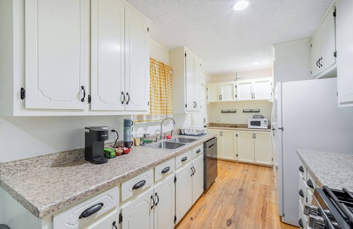 Leander Casa | Big Private Hill Country Oasis - Ideal for Groups/Family Getaways