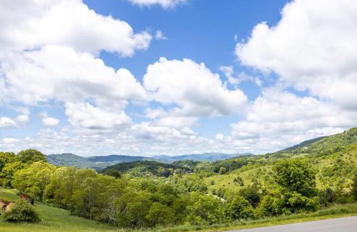 Banner Elk Casa | Big Sky Cabin at Monteagle