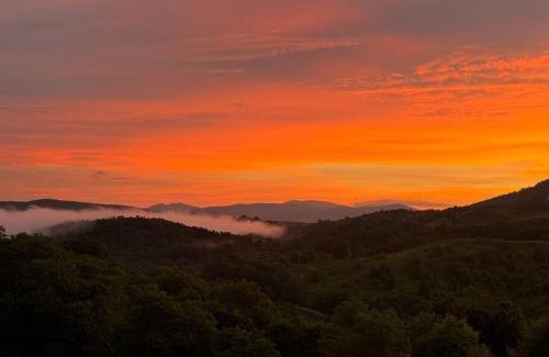 Banner Elk Casa | Big Sky Cabin at Monteagle
