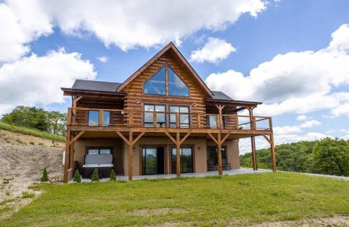 Banner Elk Casa | Big Sky Cabin at Monteagle