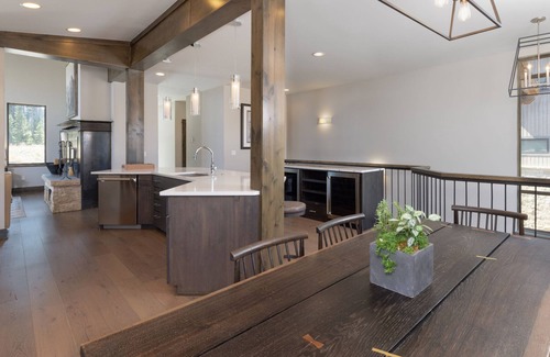 Powder Ridge Chalet De Esquí | Homestead Chalet 16 Claim Jumper