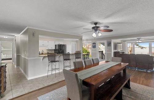 Shorterville Casa | BIG WATER views in Abbeville: 3BR, Master Ste, Hot Tub, Ice Machine, Beach Area