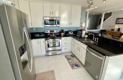 Willoughby Spit Casa | Big Waterfront House W/ Amazing View And Swim Deck 3 Bedroom Home