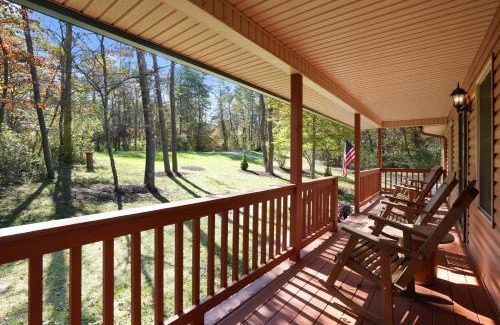 Logan Casa | Bigfoot's Hideout - A Hocking Hills Escape