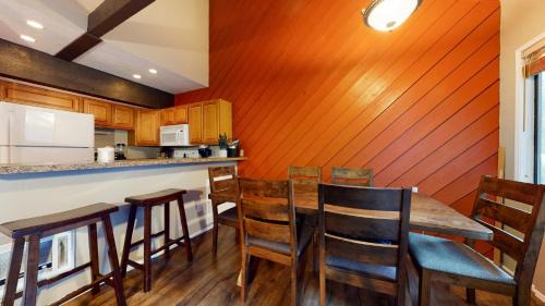 Majestic Pines Apartamento | Bigwood #63 condo