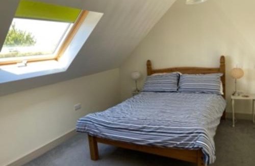 Shorwell Casa | Bike Shed 1-Bed Cottage Sleeps 2 Pet Friendly