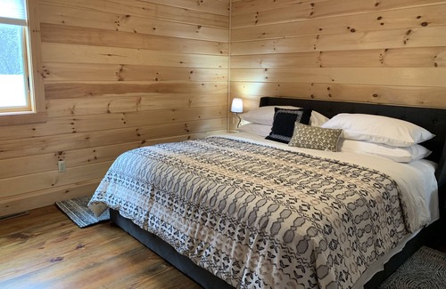 Malletts Bay Cabaña | BIKES & HOME THEATER at Cream Puff Cottage on Lake Champlain