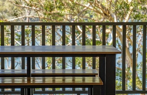 Smiths Lake Casa | Billie's on Smiths- Lakefront holiday home